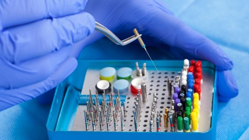 El paso a paso de una pulpotomía