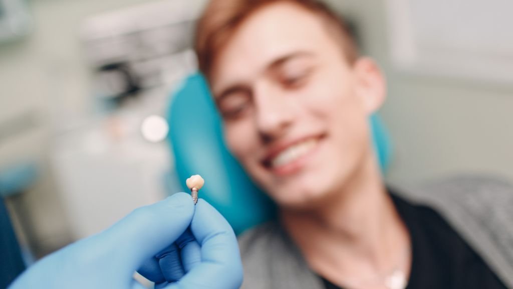 Cómo cuidar los implantes dentales